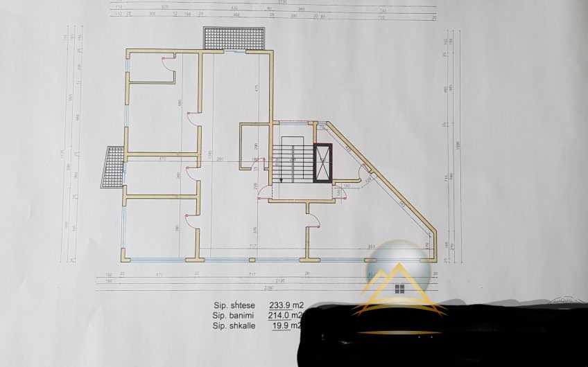 Shitet prane “Tregut Elektrik” ambient 240 m2