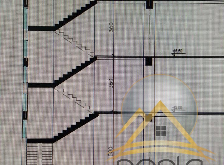 Kapanon 5000 m2 per Qira, buze Autostrades Tirane-Durres, Vore