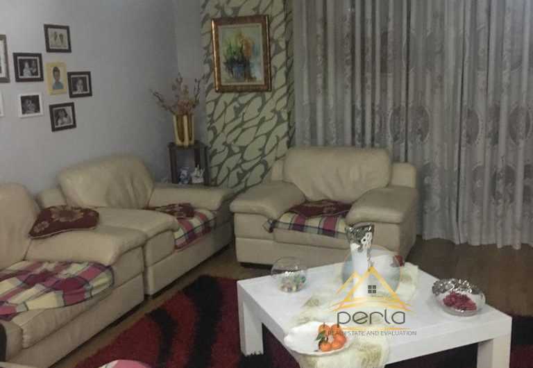 Jepet me qira apartament 3+1