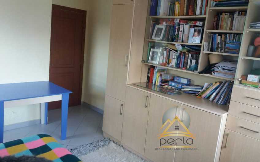 Shitet apartament 2+1, rruga Irfan Tomini, Tirane