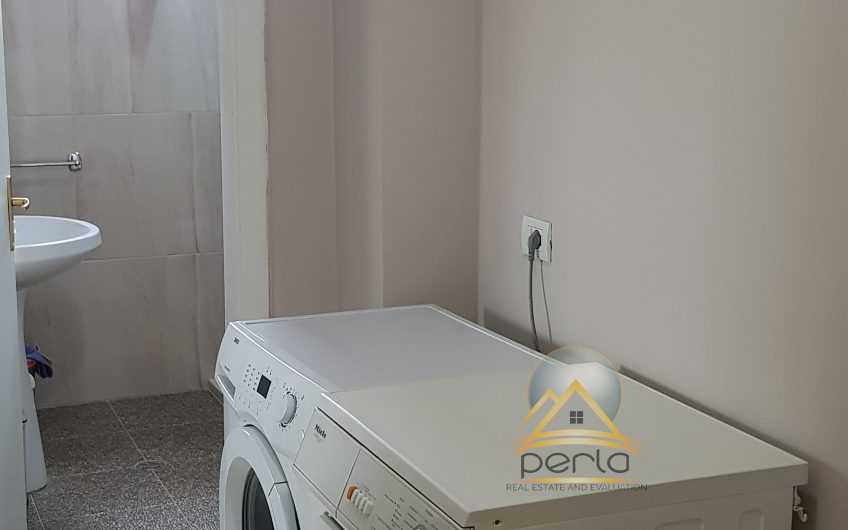 Jepet me qira apartament 2+1 ne qender, fillimi i rr. Kavajes