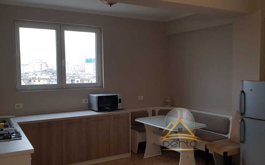 Jepet me qira apartament 2+1 ne qender, fillimi i rr. Kavajes