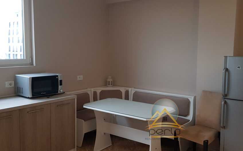 Jepet me qira apartament 2+1 ne qender, fillimi i rr. Kavajes