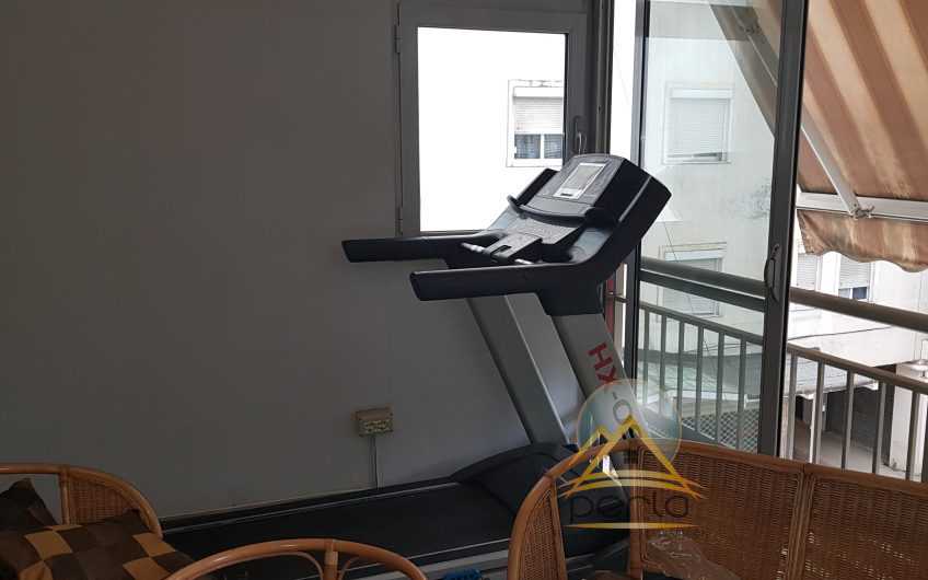 Shitet apartament 3+1, Zogu i Zi