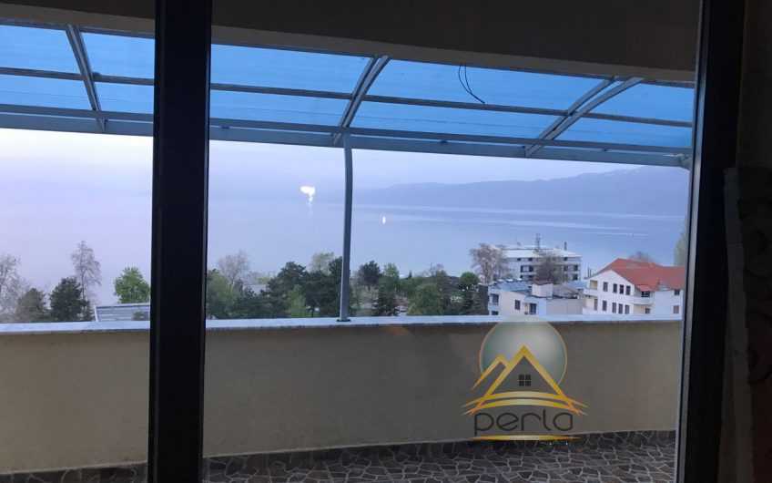 Shitet apartament1+1, ne breg te liqenit, Pogradec