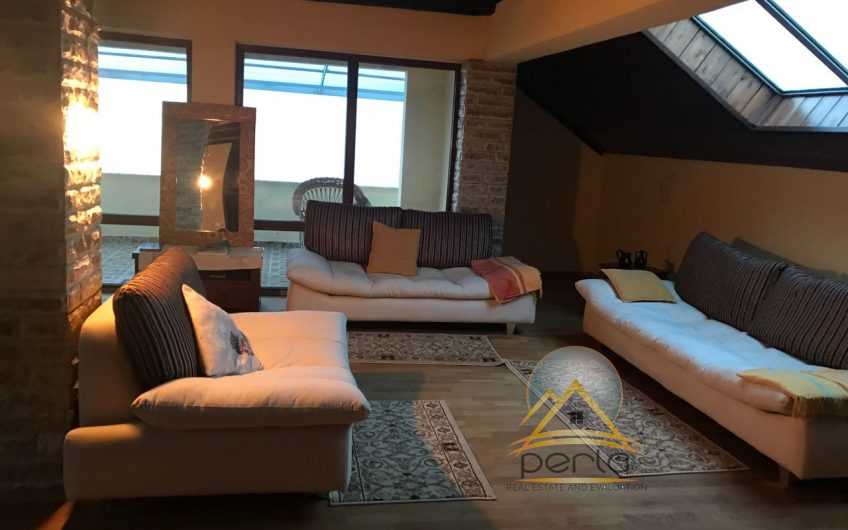 Shitet apartament1+1, ne breg te liqenit, Pogradec