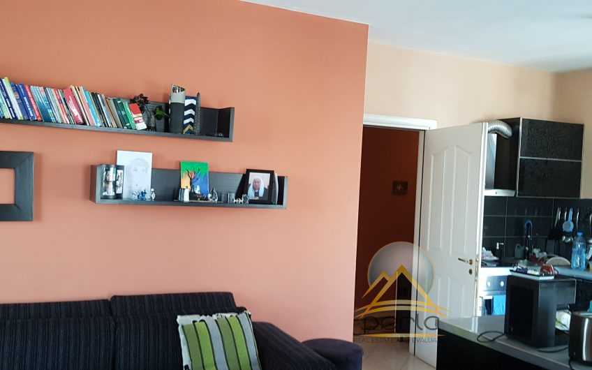 Shitet Apartament 2+1, tek Tregu Elektrik