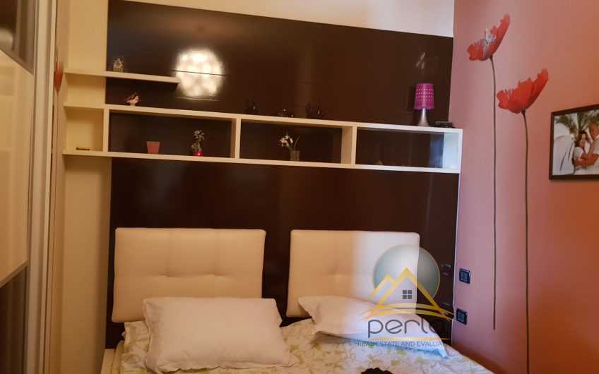 Shitet Apartament 2+1, tek Tregu Elektrik
