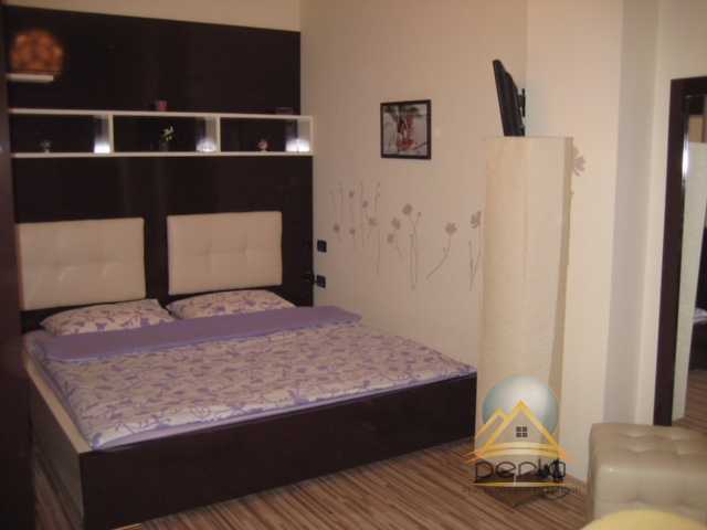 Shitet Apartament 2+1, tek Tregu Elektrik