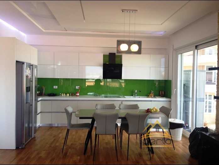 Jepet me qira super apartament 3+1, prane Kopshtit Zoologjik