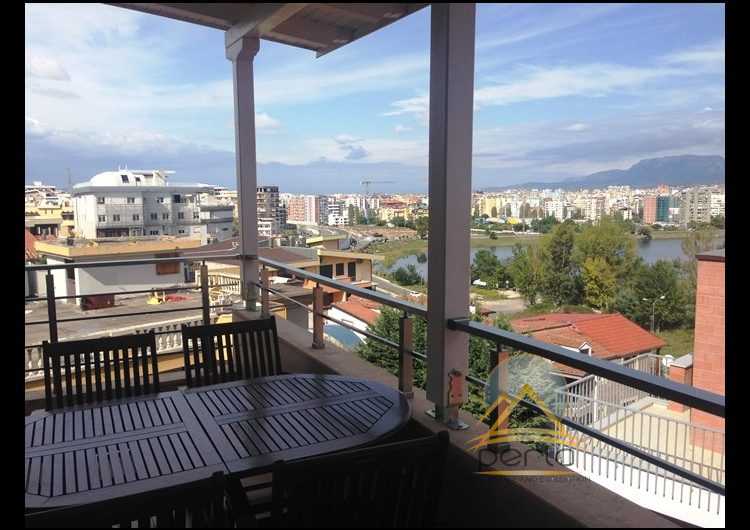 Jepet me qira super apartament 3+1, prane Kopshtit Zoologjik