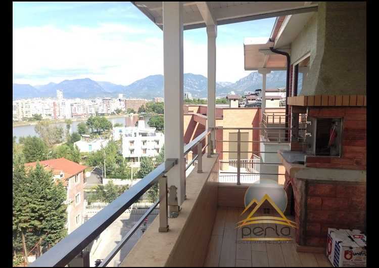 Jepet me qira super apartament 3+1, prane Kopshtit Zoologjik