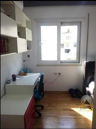 Jepet me qira super apartament 3+1, prane Kopshtit Zoologjik