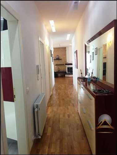 Jepet me qira super apartament 3+1, prane Kopshtit Zoologjik
