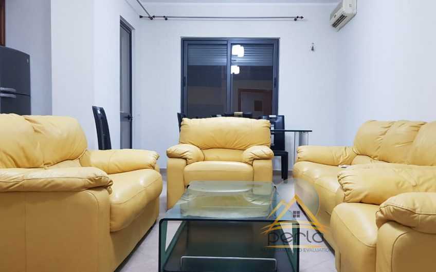 Jepet me qira apartament 2+1, prane Kristal Center