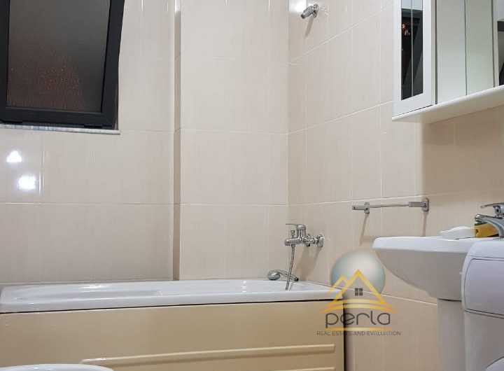 Jepet me qira apartament 2+1, prane Kristal Center