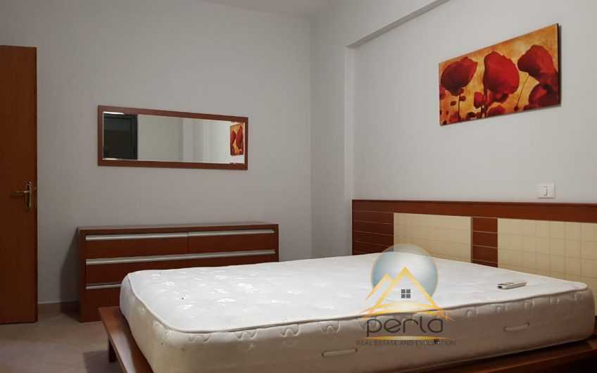 Jepet me qira apartament 2+1, prane Kristal Center