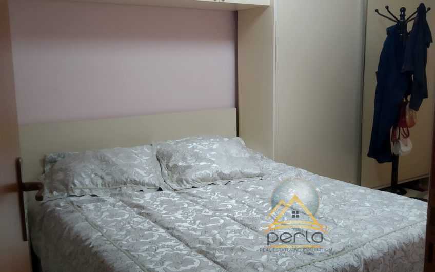Shitet Apartament I mobiluar 1+1 ne Fresk