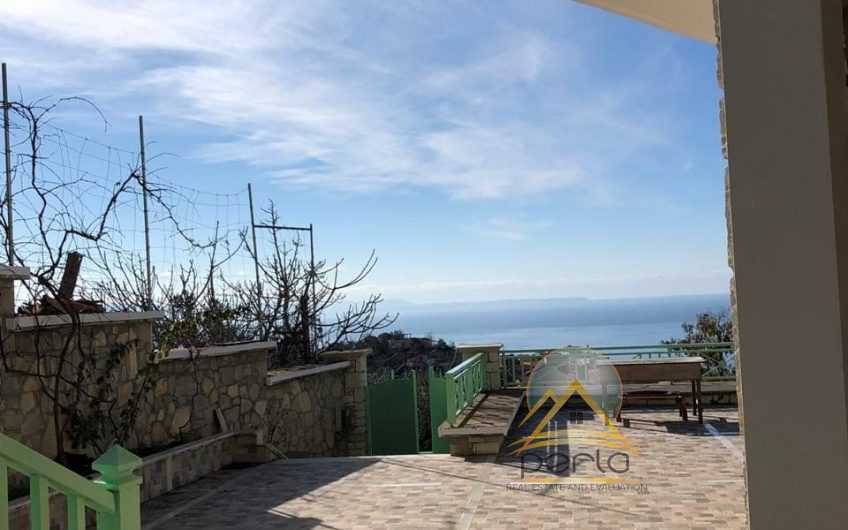 Shitet vile me pamje fantastike ne Piqeras,  Sarande