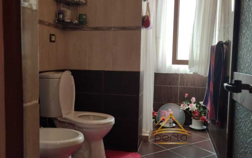 Shitet apartament 3+1, prane Tregut Elektrik