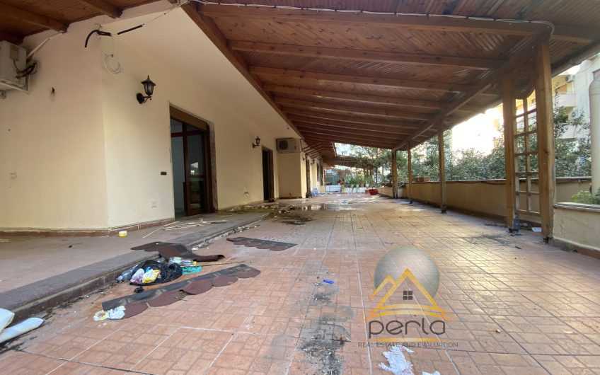 Jepet apartament 3+1 me qira tek Komuna Parisit