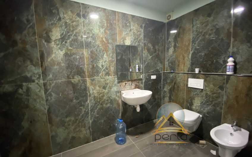 Jepet apartament 3+1 me qira tek Komuna Parisit