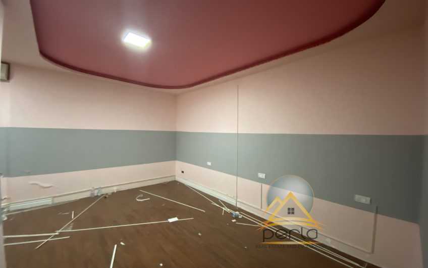 Jepet apartament 3+1 me qira tek Komuna Parisit