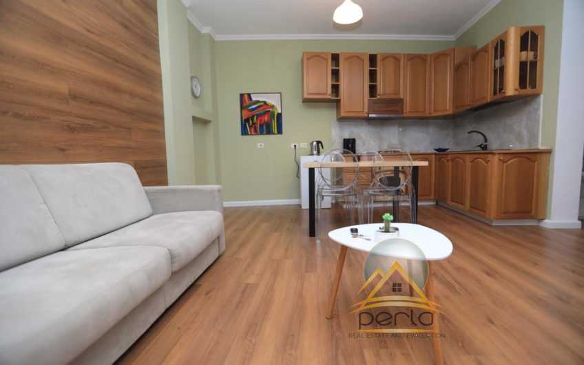 Super apartament me qira ditore