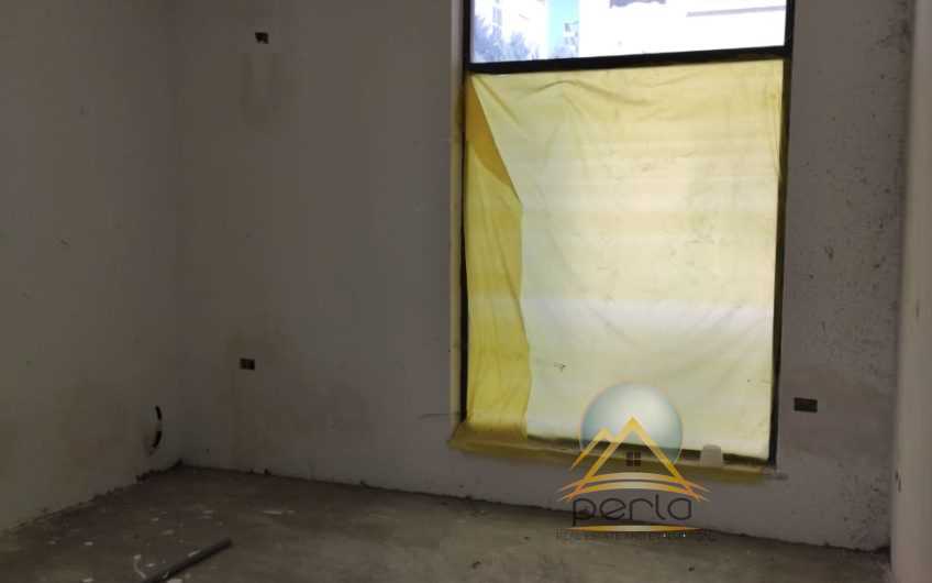 Shitet apartament 2+1, Liqeni Thate