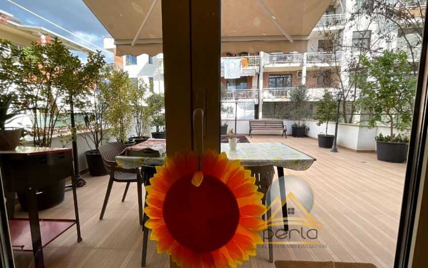 SHITET APARTAMENTI 2+1 PRANE KOPSHTIT ZOOLIGJIK