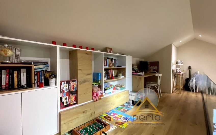 SHITET APARTAMENTI 2+1 PRANE KOPSHTIT ZOOLIGJIK