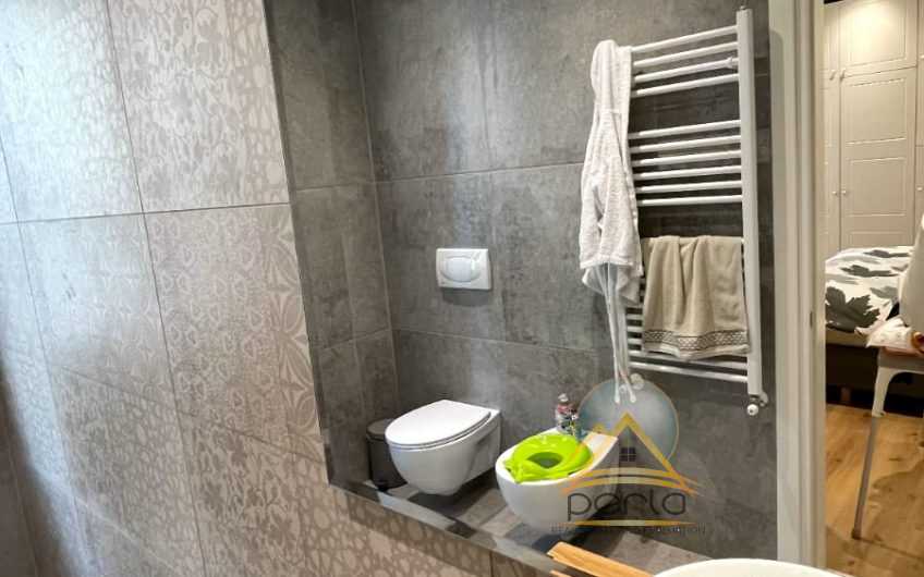 SHITET APARTAMENTI 2+1 PRANE KOPSHTIT ZOOLIGJIK