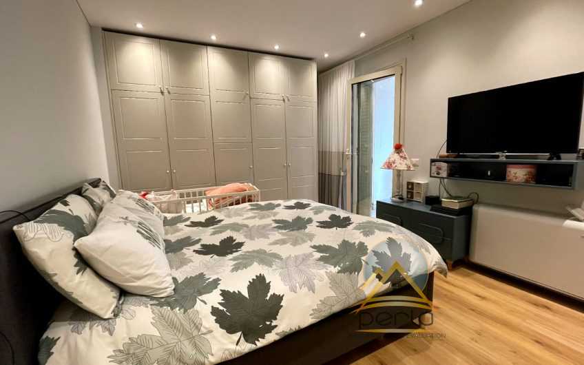 SHITET APARTAMENTI 2+1 PRANE KOPSHTIT ZOOLIGJIK