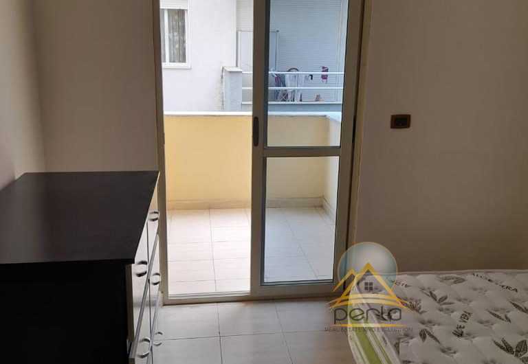 Jepet me qira apartament 2+1, tek Kodra e Diellit, prane Kristal Center
