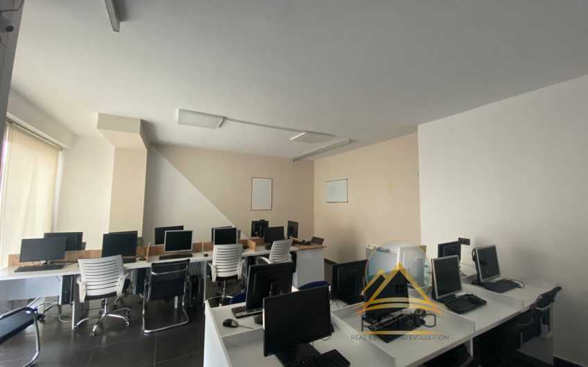 JEPET ME QERA AMBJENT KOMERCIAL+ VERAND, PRANE BLV. GJERGJ FISHTA