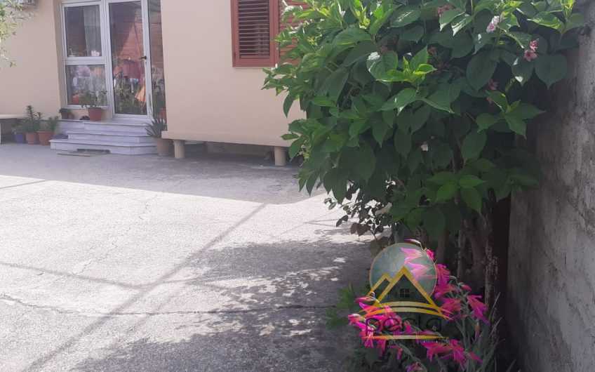 SHITET SHTEPI PRIVATE NE VLORE