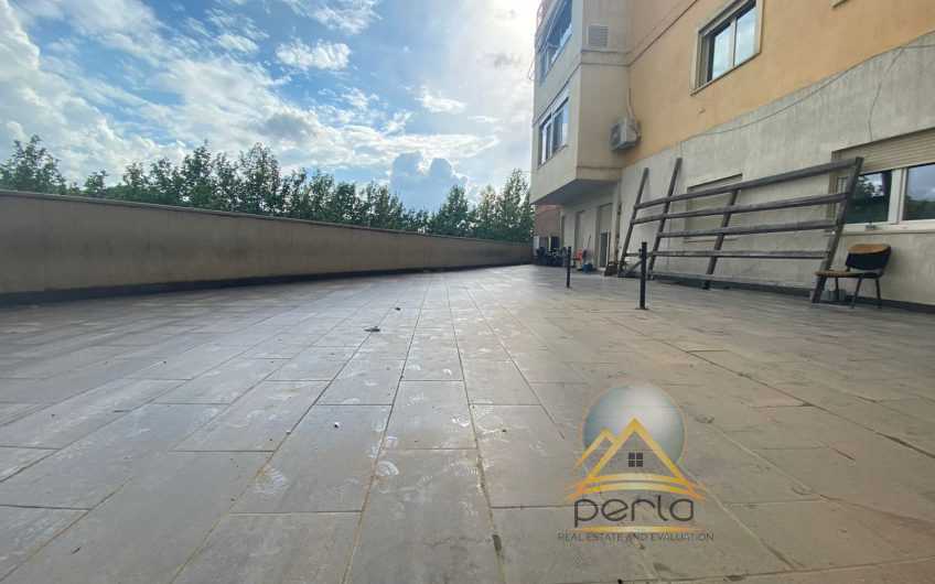 JEPET ME QERA AMBJENT KOMERCIAL+ VERAND, PRANE BLV. GJERGJ FISHTA