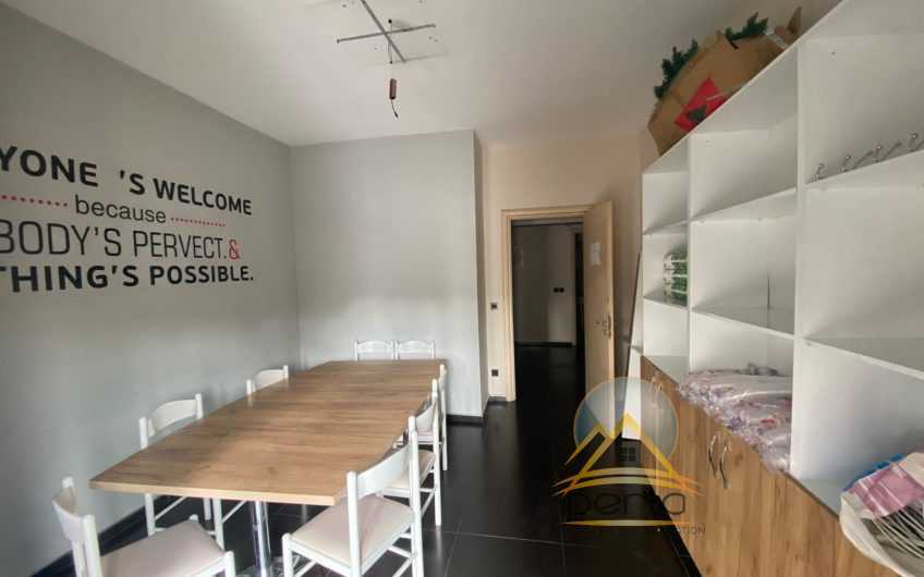 JEPET ME QERA AMBJENT KOMERCIAL+ VERAND, PRANE BLV. GJERGJ FISHTA