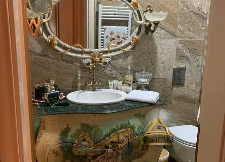 Shitet apartament 2+1 prane Ministrise se Kultures