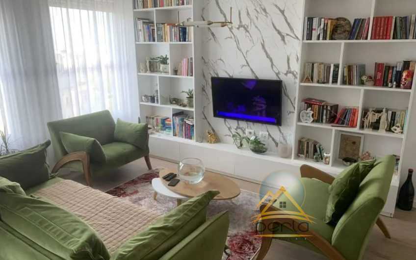 Shitet apartament 2+1 prane Maternitetit te Ri, ne Blv. “Bajram Curri”