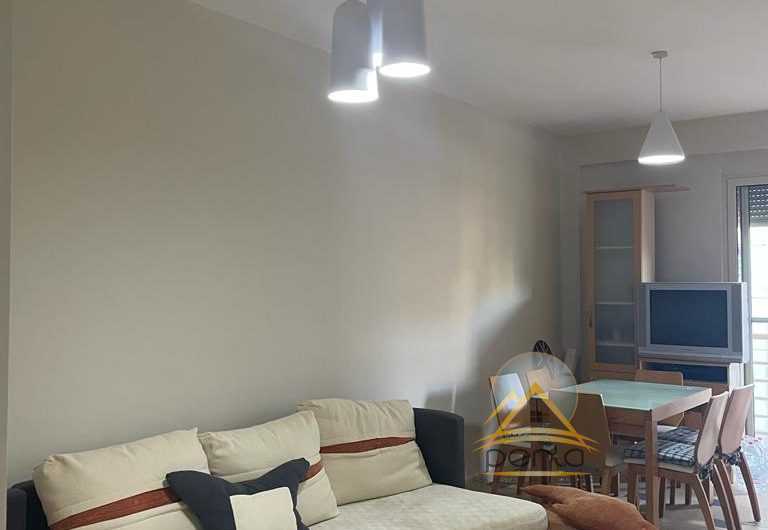 Shitet apartament 1+1 te shkembi i Kavajes
