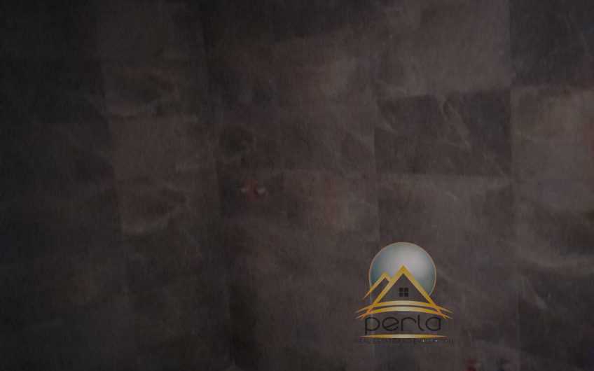 Shitet apartament 2+1+2 tualete te rruga e Barrikadave