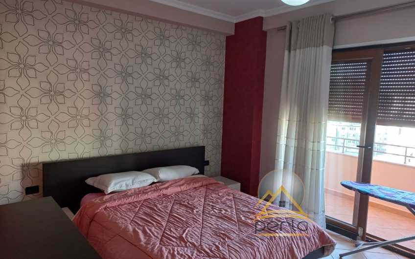 Jepet apartament me qira 1+1 prane Kompleksit Delijorgji