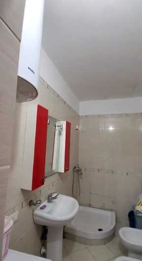 Shitet apartament 2+1+2 tualete ne Astir