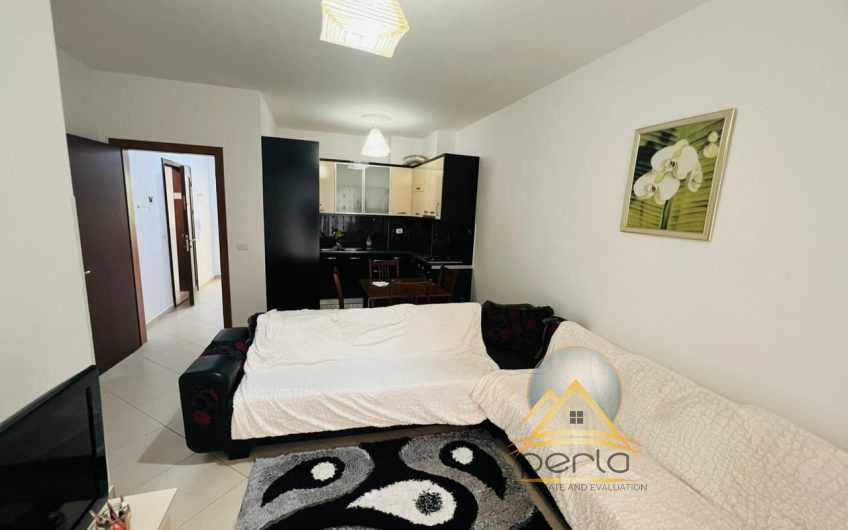 Jepet me qira apartament 1+1 tek ”Kodra e Diellit” prane “Eleonora”