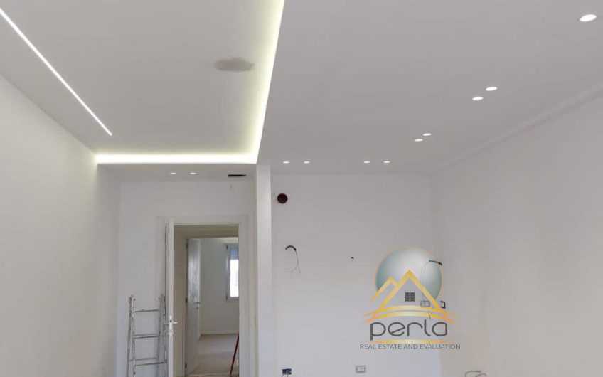 Jepet me qira ambient zyre 2+1+2 tualete tek Komuna e Parisit