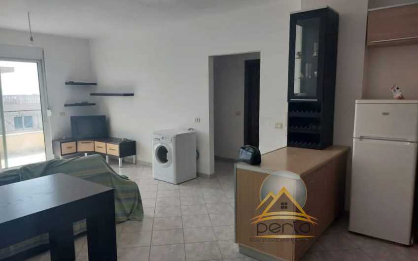 Shitet apartament 2+1 ne Sarande