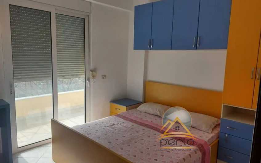 Shitet apartament 2+1 ne Sarande