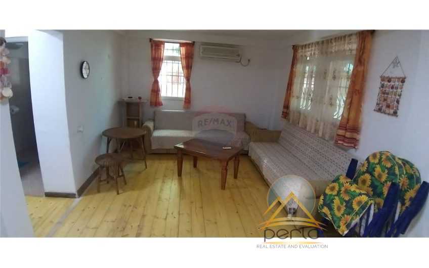 Shitet apartament 1+1 plus verande, Golem.
