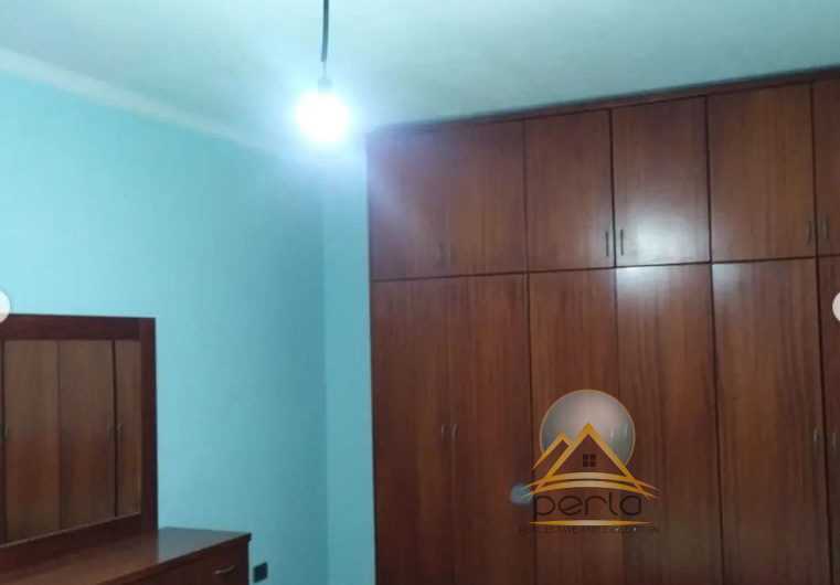 Shitet vilë +Truall, në Kamëz